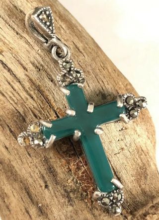 Vintage Deco Solid Sterling Silver Green Stone Marcasite Cross Pendant