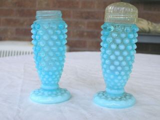 Vintage Blue Hobnail Pair Salt An Pepper Shakers With Clear Plastic Top