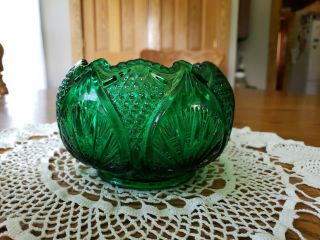 Vintage Fenton Emerald Green Glass Rose Bowl 6.  5 " Wide × 4.  25 " Tall