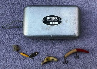 Vintage Umco P - 9 Small Aluminum Tackle Box 2 - Side With Dividers Wooden Lures