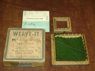 Vintage Donar Weave - It Weaving Loom In Orig.  Box W/ Needle 4 1/2 ",  2 1/2 "