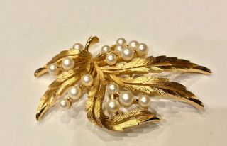 Vintage Crown Trifari Large Gold Tone Leaf Brooch Pin With Faux Pearls
