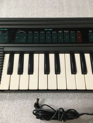 Vintage Yamaha Portasound Electric Keyboard PSS - 130 W/ AC Adaptor 5