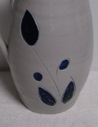 Vtg Williamsburg VA Pottery/Salt Glazed Stoneware Pitcher Vase Cobalt Blue leaf 5