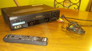 Sony Slv - N51 Vcr Vhs Player And Remote Rmt - V306 With Audio Video Cables