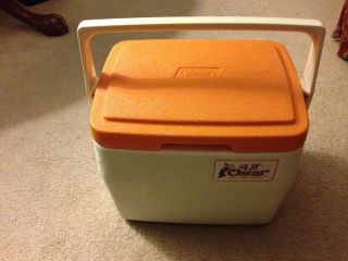 Vtg.  1983 Coleman Lil Oscar Orange & White 6.  5 Quart Cooler Lunch Box 5272 