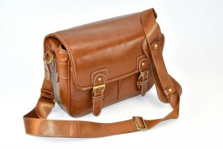 Vintage Brown Leather Padded Compartment Camera Shoulder Bag