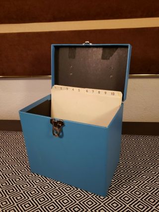 Vtg Retro 45rpm Record Holder Storage Box Case Powder Blue w/Lucite Handle EVC 8