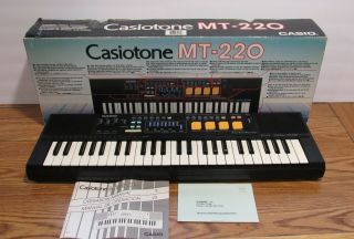 Vintage Casio Mt - 220 Casiotone Keyboard And Fully Operational