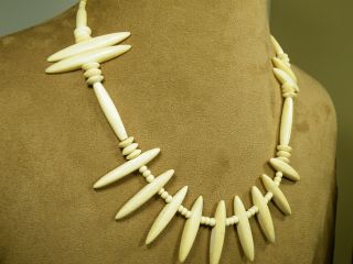 Vtg.  Handmade BOHO Natural Bone Tribal Necklace Bovine Primitive Bib Statement 3