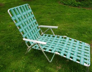 Vintage Aluminum Chiase Lounge Chair.  Patio / Pool Chair.  Green.  Webbed