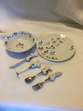Vintage Taitu Bambino Pattern 2 Piece Childs Dinner Set W/ 4 Matching Cutlery 84