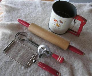 Vintage Red Handled Kitchen Sifter Tools Country Kitchen Rolling Pin Egg Beater