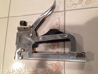 VINTAGE DUO - FAST STAPLE GUN,  HEAVY DUTY AND WELL MADE 2