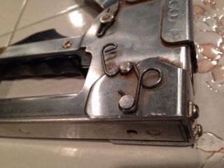 VINTAGE DUO - FAST STAPLE GUN,  HEAVY DUTY AND WELL MADE 5