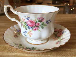 Royal Albert Moss Rose Vintage Bone China Teacup Tea Cup & Saucer Set England