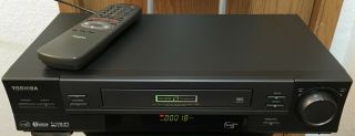 Toshiba W - 712 VCR VHS Hi - Fi 4 Head Stereo with Remote Control 2