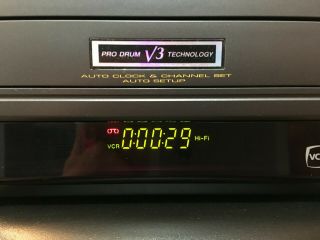 Toshiba W - 712 VCR VHS Hi - Fi 4 Head Stereo with Remote Control 4