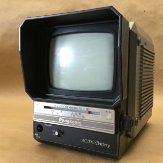 Vintage Panasonic Portable TV Model TR - 5040P UHF - VHF Made In Japan 1981 2