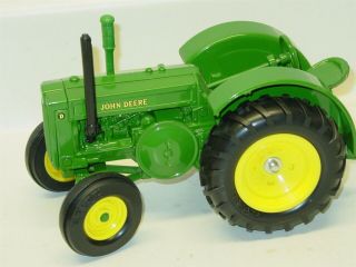 Vintage Ertl John Deer Model D Tractor,  Cast Farm Toy,  U.  S.  A.