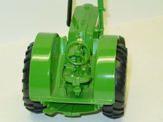 Vintage Ertl John Deer Model D Tractor,  Cast Farm Toy,  U.  S.  A. 3