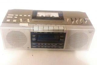 Vintage Ge Model 7 - 4965a Am/fm Radio Cassette Recorder Digital Alarm Clock.