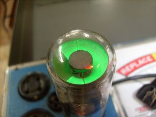 Sylvania 6e5 " Magic Tuning Eye " Radio Vacuum Tube Glows Bright Green