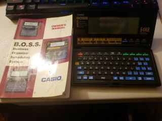 Vtg Casio Boss Sf - 8000 64kb Pocket Computer Business Organizer Scheduling System