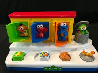 Vintage Sesame Street Pop - Up Pals Musical Activity Toy Elmo Cookie Oscar Ernie