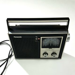 Vintage 1974 Panasonic National Rf - 596 Am/fm Ac/dc Led Radio