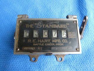 Vintage R.  E.  Hart Mfg.  Co.  The " Standard " Industrial Digit Counter Model A