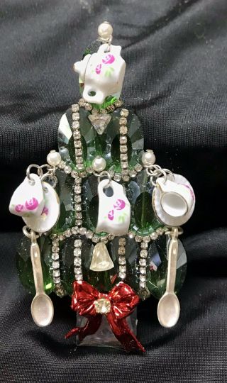 Porcelain Tea Cup Set Glass Vintage Rhinestone Christmas Tree Pin Brooch Laheir