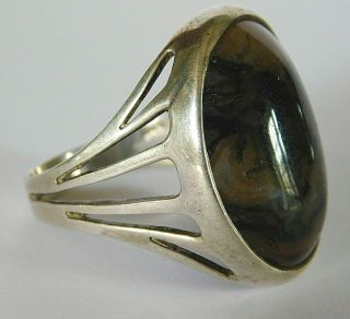 LARGE VINTAGE STERLING SILVER AND MOSS AGATE RING,  SIZE U 1/2,  (USA 10 1/2) 7