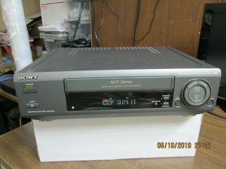 Sony Slv - 676hf 4 Head Vcr Vhs Player Recorder (no Remote) Good
