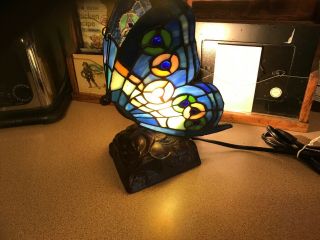 Vintage Quoizel Tiffany Style Stained Glass Butterfly Table Lamp Bronze Colored