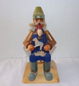 Vintage Erzgebirge Volkskunst Toy Wood Carver Smoker - E.  Germany