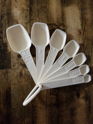 Vintage Tupperware Cream Measuring Spoons Set Of 7 With Ring