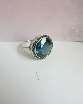 Attractive Vintage 935 Silver Teal Coloured Stone Marcasite Ring