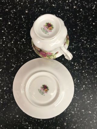 ROYAL ALBERT OLD COUNTRY ROSES BONE CHINA VINTAGE TEA CUP AND SAUCER SET 5