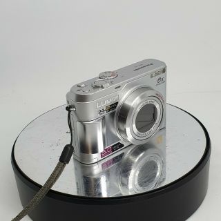 Panasonic Lumix DMC - LZ2 5MP 6x Zoom Vintage Digital Camera,  CASED 206 4