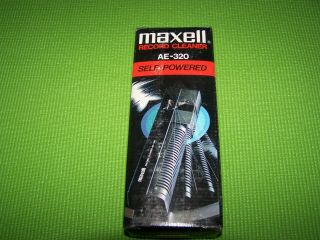 Nos Maxell Record Cleaner Ae - 320 Self - Powered - Handy Record Cleaning Tool