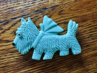 Vintage Turquoise Bakelite Scottish Terrier Scottie Dog Pin Brooch