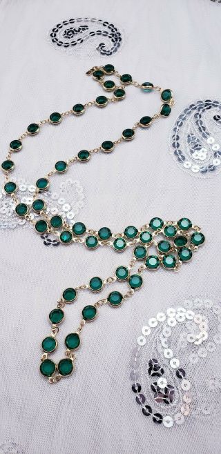 Emerald Colored Swarovski Crystal Bezel Set Flapper Style Vintage Necklace
