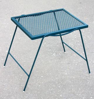 Vtg Mid - Century Metal Mesh Plant Stand Patio Side Table