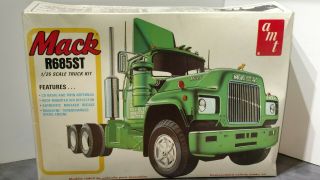 Vintage Amt Ertl 1:25 Mack Semi Truck R685st Model Kit T535