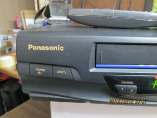 Panasonic PV - V4020 VHS Player good w/remote good 8
