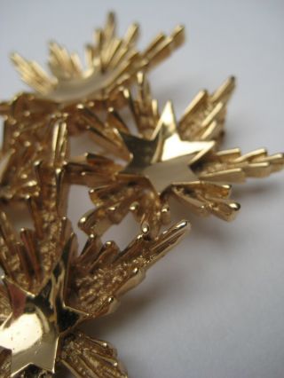 Vintage Goldtone Trifari Star Brooch with tags 2