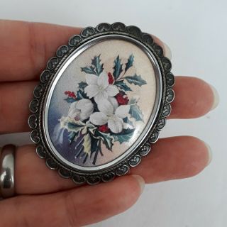 VINTAGE SIGNED THOMAS L MOTT TLM CHRISTMAS ROSE BOUQUET PAINTING PIN BROOCH 2