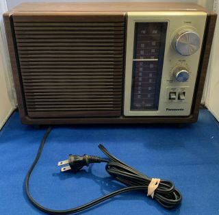 Vintage Panasonic Am/fm Table Radio.  Re - 6280 Great Loud