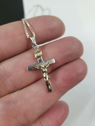 Vintage Sterling Silver Crucifix Cross Pendant 1.  25 " T Box Chain Necklace 18 " L 4g